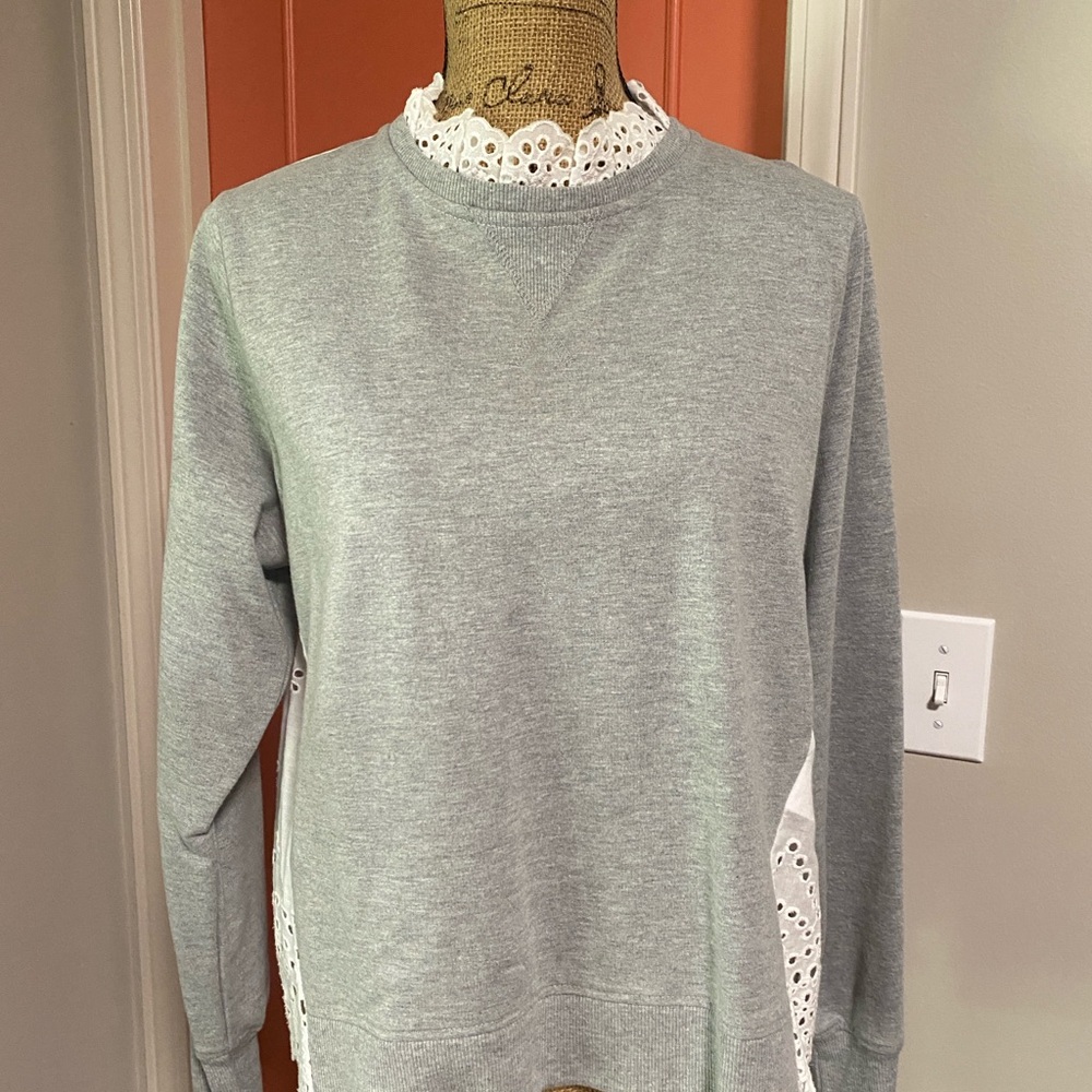 Time and Tru White Lace Trim Top size M